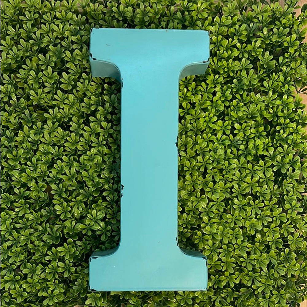 🔥 SALE Turquoise Metal Letter 'I' Decor Aqua Blue